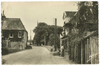 Ménesqueville. Route.