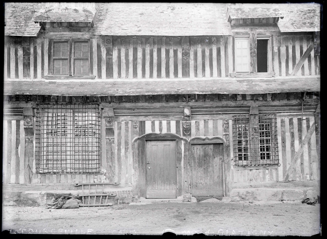Manoir de M. Glatigny à Tourgéville (Calvados).