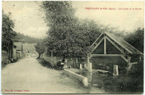 Notre-Dame-de-l'Isle. Pressagny-le-Val. - Le Lavoir et la Route.