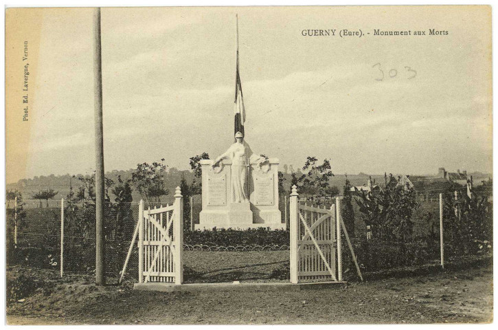 Guerny. Monument aux morts.