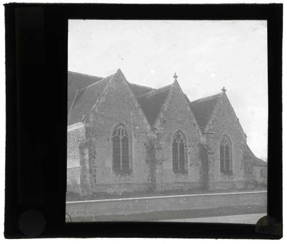 Église de Pullay (Eure), bas-côté sud extérieur.