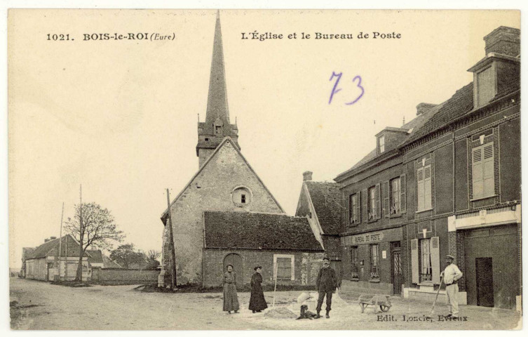 Bois-le-Roi. L'Eglise et le Bureau de Poste.