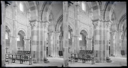 Piliers et chapiteaux sculptés de l'église de la Madeleine de Vézelay (Yonne).