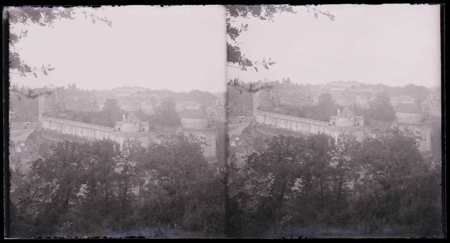 Remparts de Fougères (Ille-et-Vilaine).