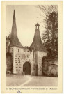 Bec-Hellouin (Le). Porte d'entrée de l'Abbatiale.