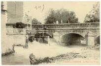 Fleury-sur-Andelle. Le Pont et les Chutes.