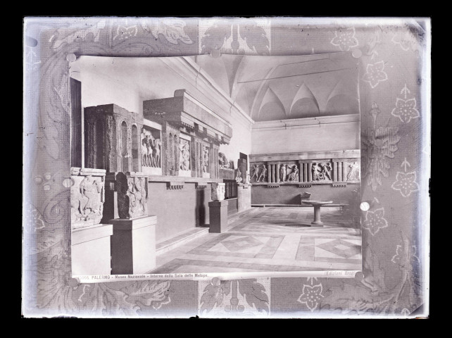 Salle et collection du Musée de Palerme en Sicile (Italie).