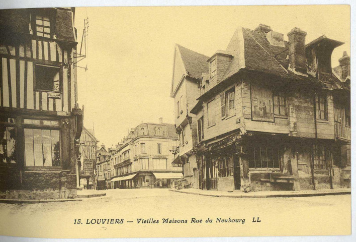 Louviers-Ville. Vieilles Maisons Rue du Neubourg.