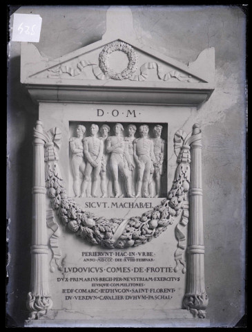 Eglise de Verneuil-sur-Avre (Eure), monument de Frotté.