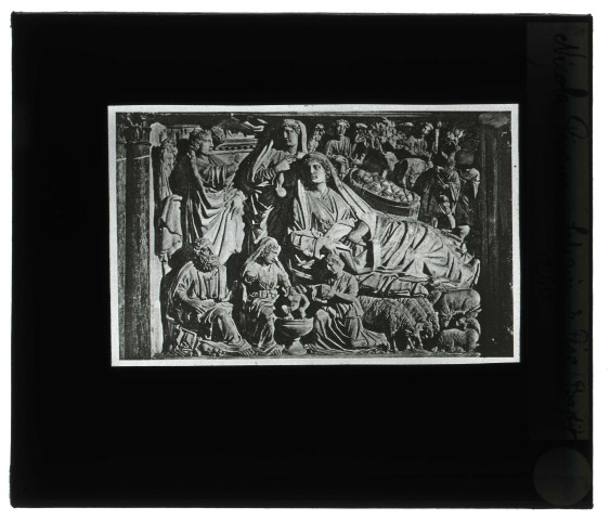 Baptistère de Pise (Italie), bas-relief en pierre d'une chaire sculptée par Nicola Pisano.