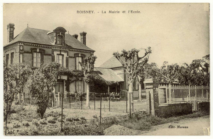 Boisney. La Mairie et Ecole.