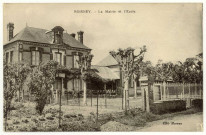 Boisney. La Mairie et Ecole.