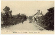 Breteuil-sur-Iton. L'Entrée de la Forêt- Le Bois des Houx.