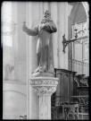 Statue de l'entrée du chœur côté sud de l'église collégiale Saint-Laurent, église Notre-Dame de Eu (Seine-Maritime).