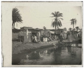 Canaux d'irrigation dans les habitations d'El-Cheikh-Fadl (Égypte).