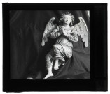 Église de Bournainville-Faverolles-Faverolles (Eure), statue d'un ange assis (collection du chanoine Porée).