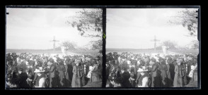 Procession religieuse dans les environs de Barquet (Eure)