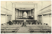 Barre-en-Ouche (La). Intérieur de la Salle des Fêtes.
