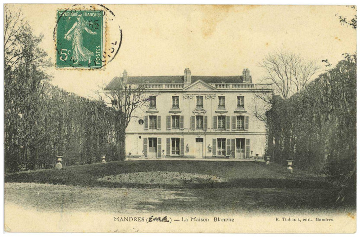 Mandres. La Maison blanche.