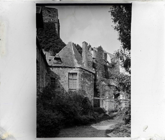 Ruines de l'abbaye de d'Hambye à Percy (Manche).
