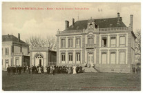 Baux-de-Breteuil (Les). Mairie- Ecole de Garçons- Salle des Fêtes.
