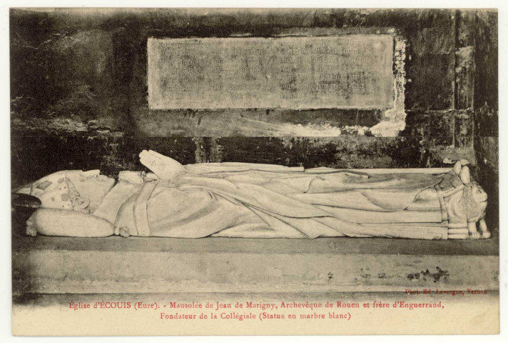 Ecouis. Mausolée de Jean de Marigny, Archevêque de Rouen et frère d'Enguerrand, Fondateur de la Collégiale (Statue en marbre blanc).