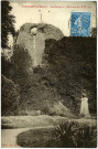 Conches-en-Ouche. Le Donjon (Ruines du XIIe siècle).