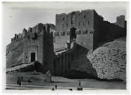 Entrée de la citadelle d'Alep (Syrie).
