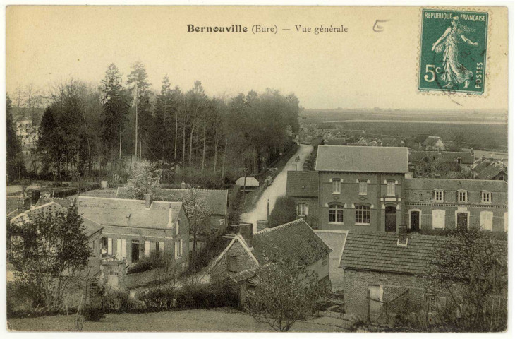 Bernouville. Vue générale.