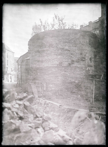 Tours des remparts de Fougères (Ille-et-Vilaine).