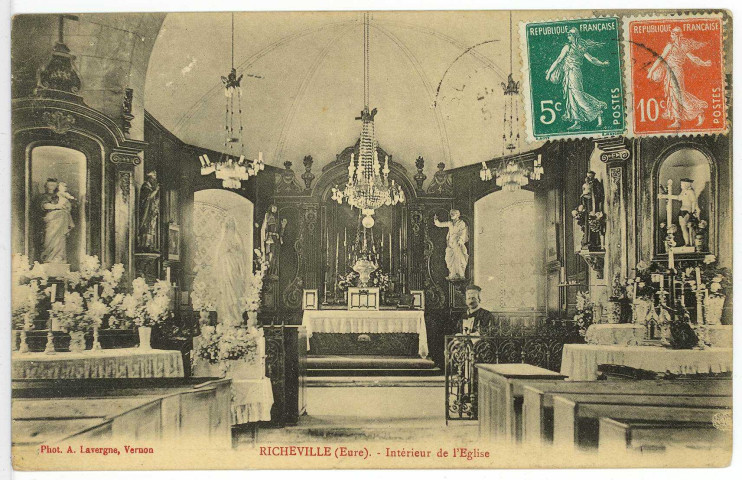Richeville. Intérieur de l'Eglise.