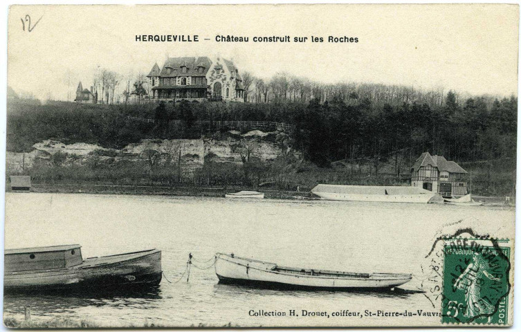 Herqueville. Château construit sur les Roches.