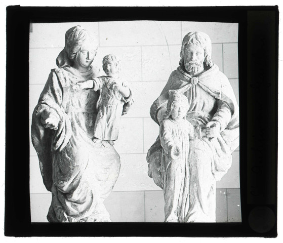 Église de Saint-Aubin-sur-Gaillon (Eure), deux statues.