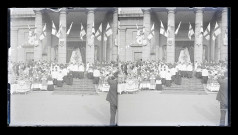 Procession de la Vierge au Monument de Jeanne d'Arc et à la basilique Notre-Dame de Bonsecours (Seine-Maritime).