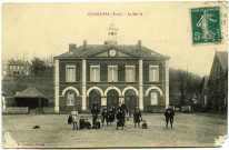 Charleval. La Mairie.