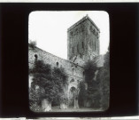Ruines de l'abbaye de la Lucerne à La-Haye-Pesnel (Calvados).