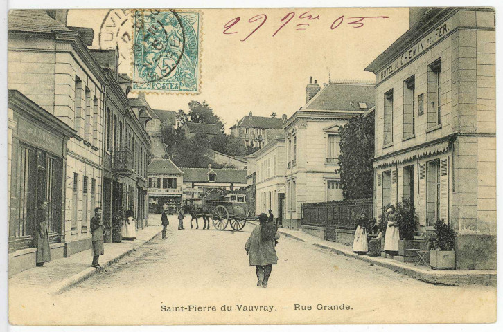 Saint-Pierre-du-Vauvray. Rue Grande.