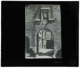 Le Mont-Saint-Michel (Manche), porte du boulevard.