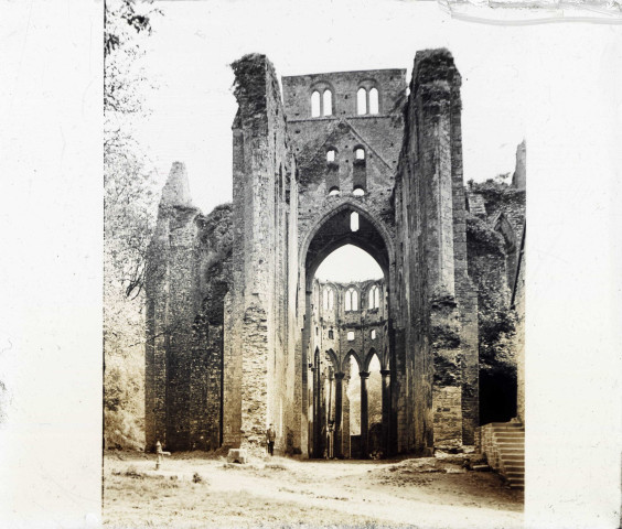 Ruines de l'abbaye de d'Hambye à Percy (Manche).
