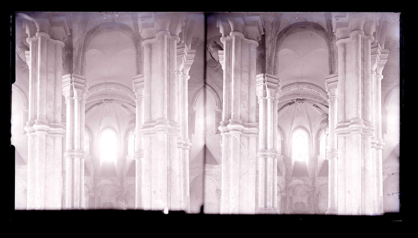 Intérieur d'église luxembourgeoise.