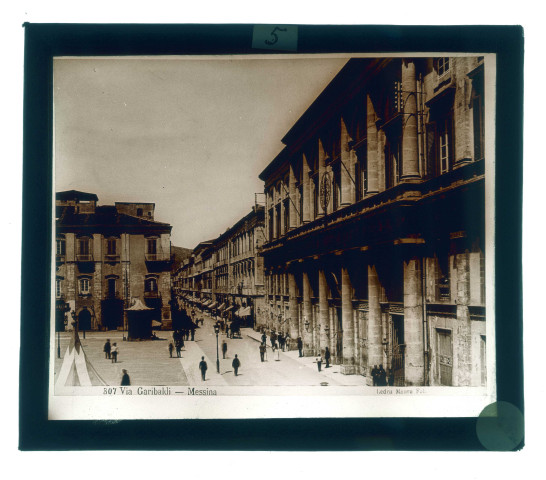 Rue Garibaldi de Messine en Sicile (Italie).
