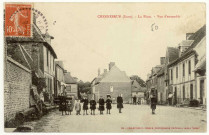 Chennebrun. La Place-Vue d'Ensemble.