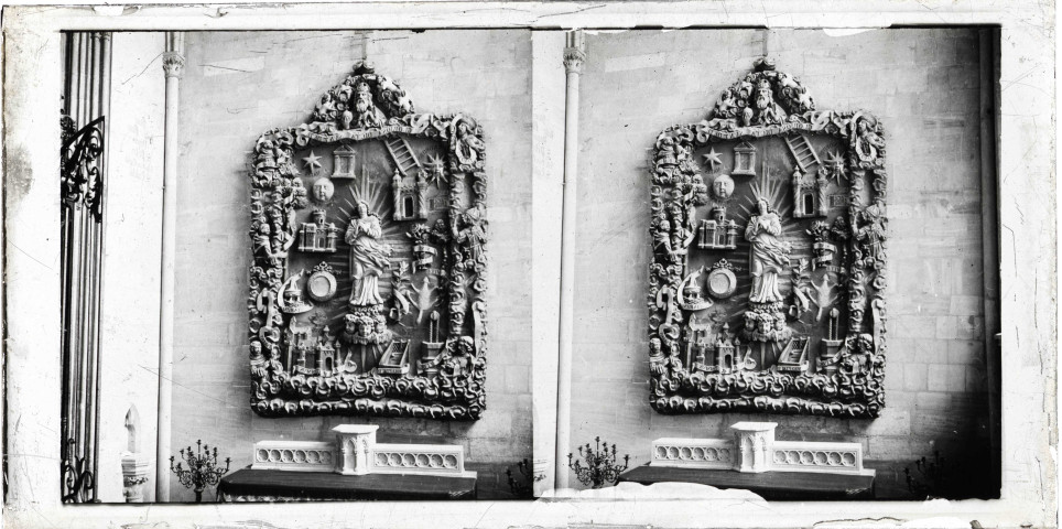 Retable représentant l'assomption de la Vierge.