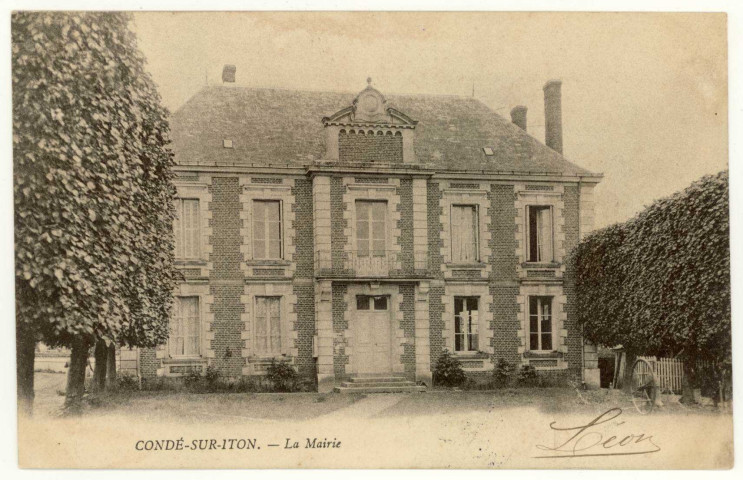 Condé-sur-Iton. La Mairie.