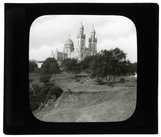 Basilique Saint-Augustin à Hippone (Algérie), vue générale.