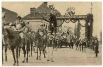 Breteuil-sur-Iton. 13 septembre 1908-Hommes d'Armes à la suite de Duguesclin-Arc de Triomphe de la Route de Conche.