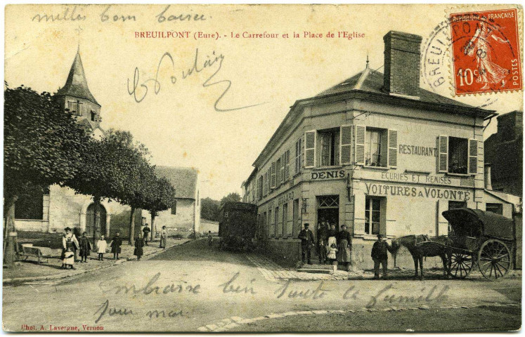 Breuilpont. Le Carrefour et la Place de l'Eglise.