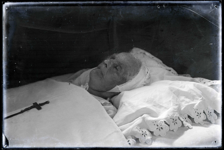 Post-Mortem, probablement la mère de l'abbé Bretocq.
