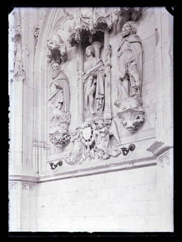 Statues de Saint-Antoine et Saint-Roch de l'église de Saint-Riquier (Somme).