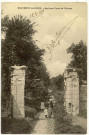 Beaumont-le-Roger. Ancienne Porte de l'Abbaye.